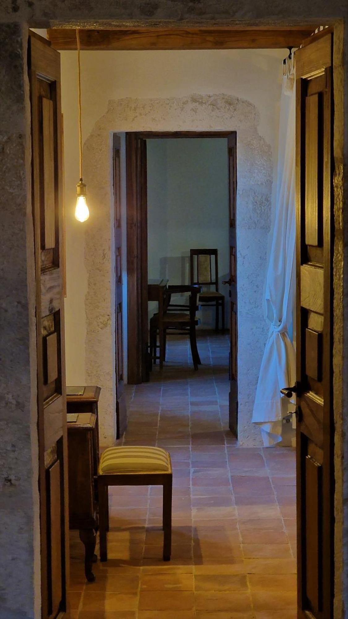 Palazzo Pirro Dimora Storica Bed and Breakfast Acciano Exteriör bild